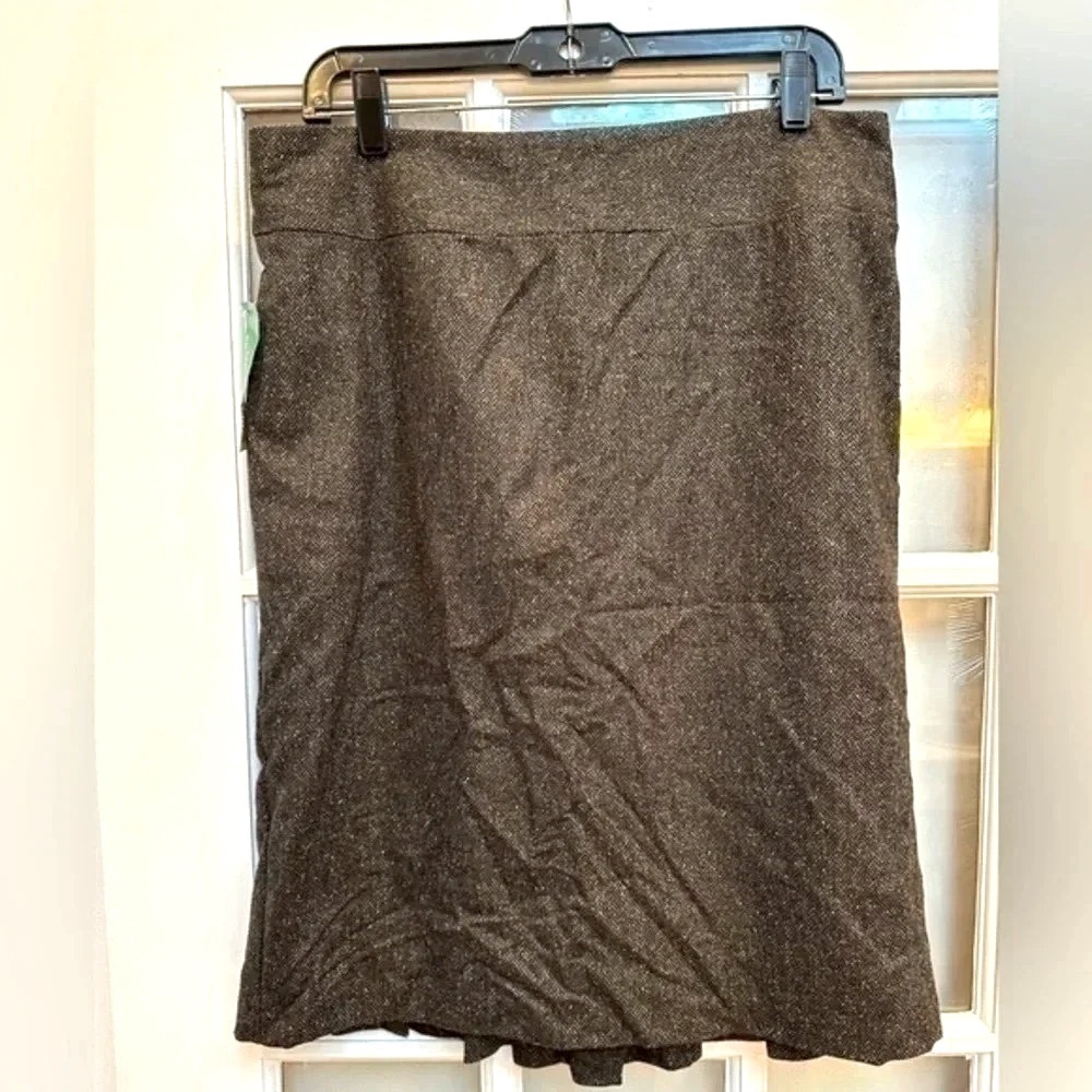 United Colors Of Benetton | Virgin Wool / Silk Blend Tweed Chevron Skirt Size 46